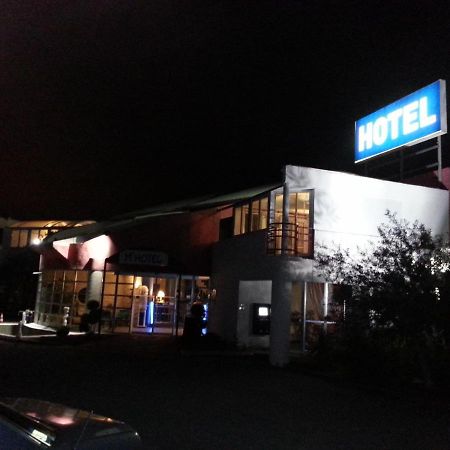 Hotel La Cle Saint-André-de-Sangonis 外观 照片