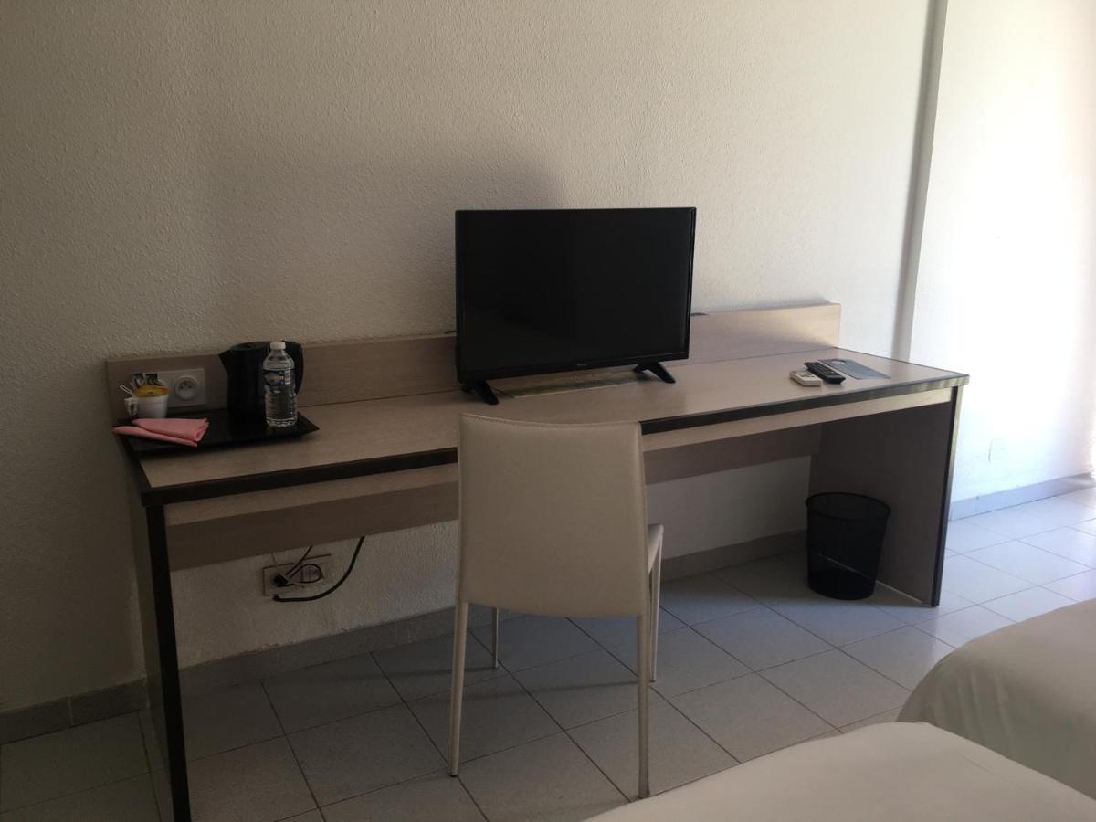 Hotel La Cle Saint-André-de-Sangonis 外观 照片