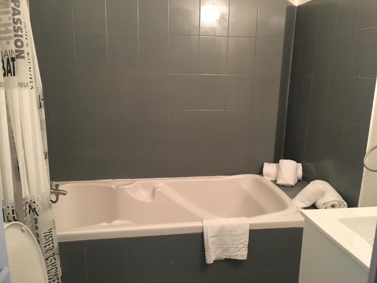 Hotel La Cle Saint-André-de-Sangonis 外观 照片