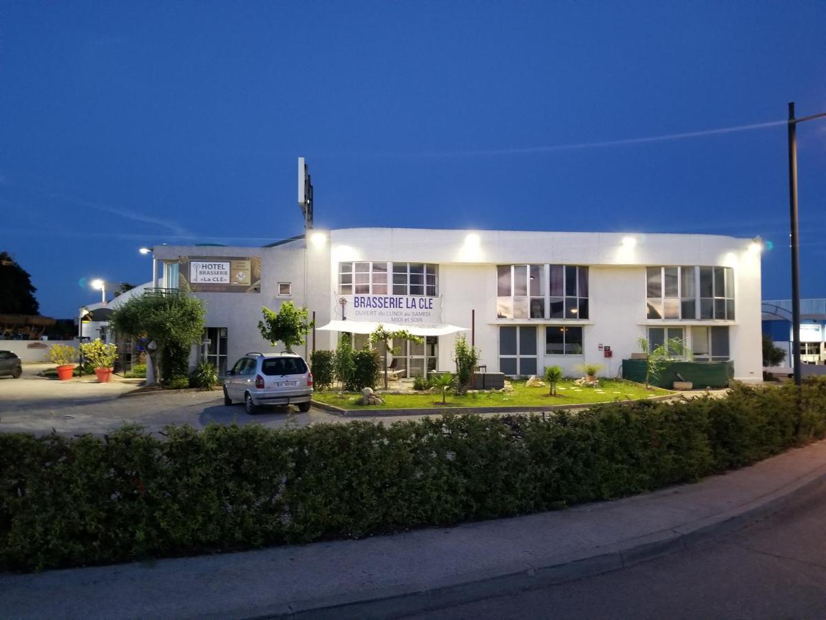 Hotel La Cle Saint-André-de-Sangonis 外观 照片