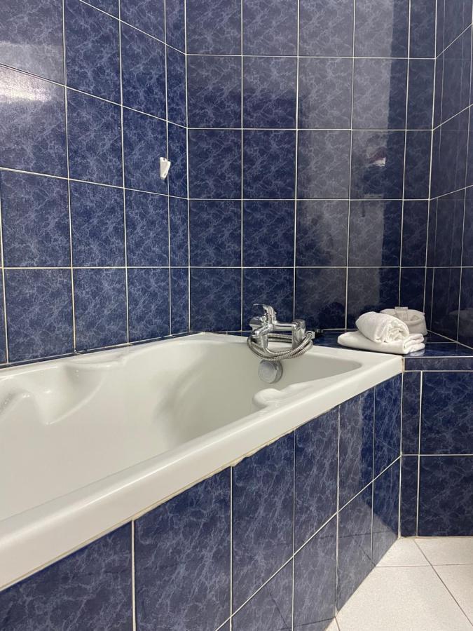 Hotel La Cle Saint-André-de-Sangonis 外观 照片